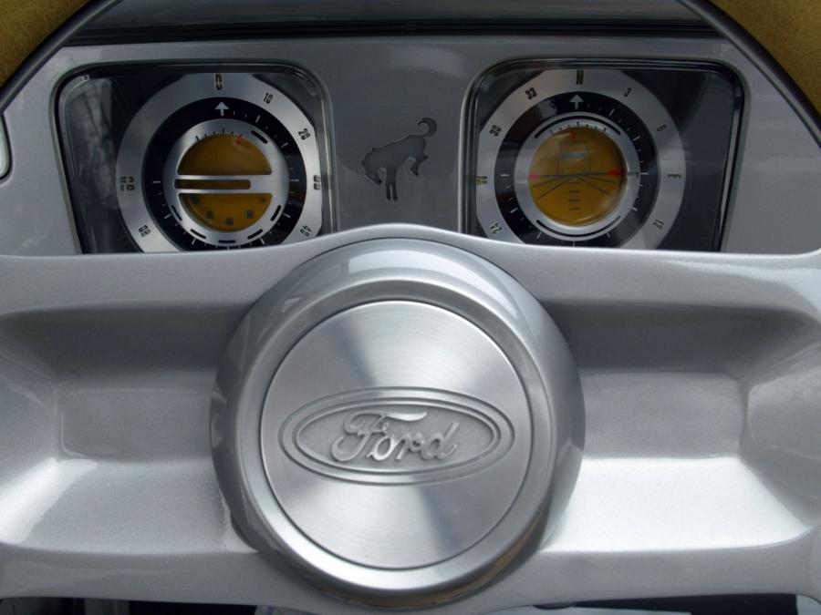  Ford Bronco Concept 2004 года  (фото 55 из 64)